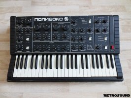 И играют они (раммштайны) на древнем советском синтезаторе "Поливокс" качканарского радиозавода 
(на концертах видно, см 1:16, например)