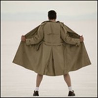После того как вызовете кого-нибудь в зеркале, сделайте так. Ещё неизвестно кто кого больше напугает.:)