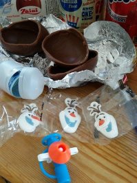 Позитив,а с утра это всегда приятно.Кстати это не киндер, киндер вот))