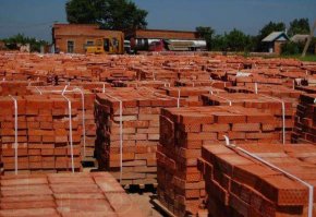 Днём ты ведешь её в ресторан, а ночью она сбрасывает макияж 