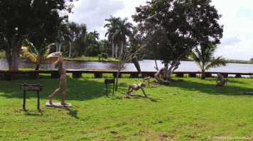 Ха. Индейцев не почти вырезали, а вырезали на 100%. От них только бетонные скульптуры остались.