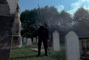 Строитель, насквозь проколотый громоотводом, остался жив