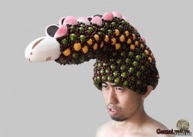 я прям слышу как трещат клавиатуры от запросов в Гугл "смешная причёска на Новый Год