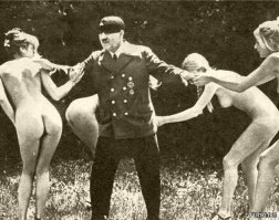 а в это время Алоизыч в Гамбурге