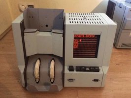 Автор, ты дятел. Какие, в жопу, в СССР гривны и евры???