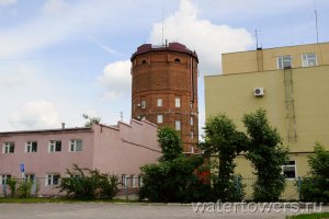 1) Бывшая  водонапорка  в самом центре Владимира у  золотых ворот. Ныне шикарнейший краеведческий (типа) музей.
2) Здание  Владимирского водоканала. Офисная  водонапорка )
(ныне отреставрировано и со стеклопакетами)