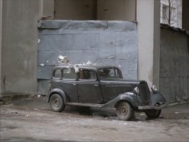 фильм называется "10 лет без права переписки".. осколки от унитаза )))