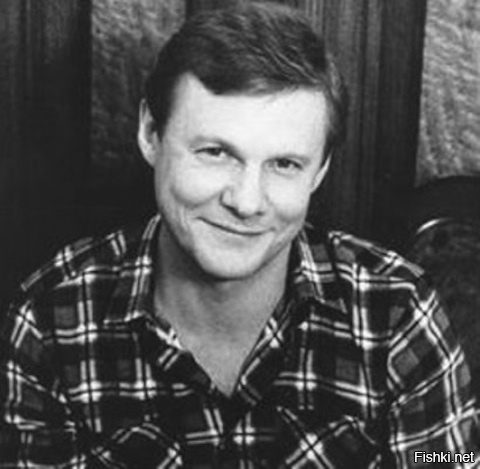 Не заменимый и неподражаемый, самый лучший в мире доктор Ватсон, вместе со своим другом Шерлоком!