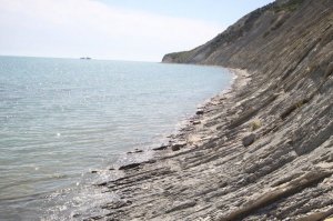 Окрестности Новороссийска: Мысхако. Конечно, не такой масштаб, и фото попроще, но в жизни - реальная красота,  особенно в шторм или наоборот, в отлив.