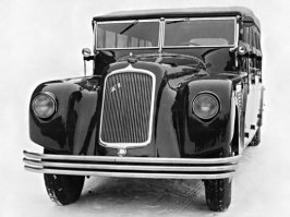 Извиняюсь спутал с ЗиСом. А авто Зис-8 1935 года.