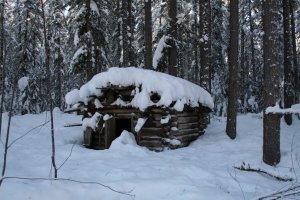 Зима, это неповторимое время года.
Если у тебя нет зимы, то это не повод говорить, что ее нет у других