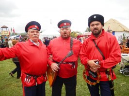 это хэрли за казак... вот это казаки так казаки...