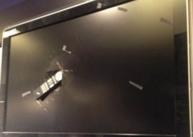 Сдается мне тот кто ЭТО сделал может выступать в соревнованиях по бейсболу. Ну или в любых других ,где нужно метнуть ,быстрее ,или дальше