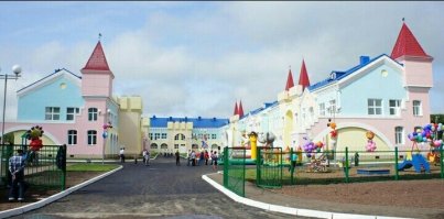 Ужас какой-то

Детский садик, должен выглядеть вот так!