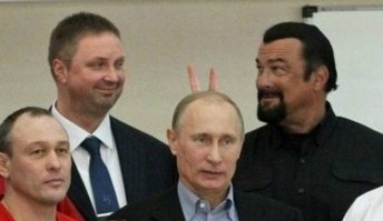 В США мужчина с рогами получил водительские права