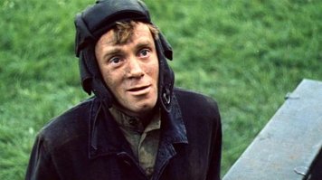 Коробочки, коробочки! наши просят по кумполу!