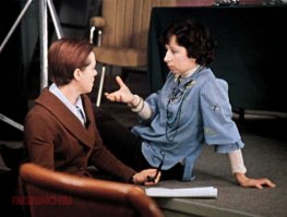 Походка лёгкая, от бедра!