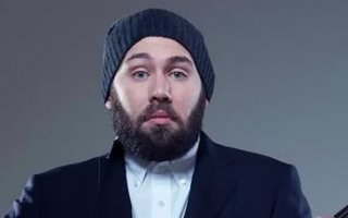 на слепакова похож