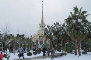 А теперь реальные фото Сочи. Не обработанные и не отфотошопленные до противного глянца.