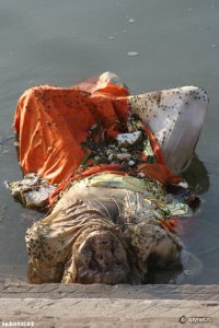 Варанаси - священный город-крематорий в Индии