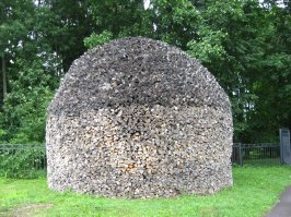 В женском монастыре в Великом Новгороде )