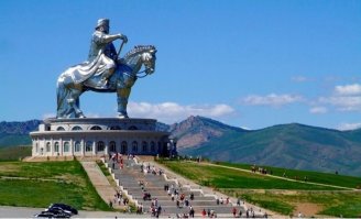 Сравните пропорции и размеры лошадей: