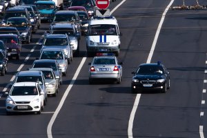 Эх японцы, учится вам у наших и учится... 

(а если честно, то от происходящего у нас на дорогое, становится грустно).