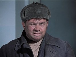 Одинаковое выражение лица, что у Собчака, что у бандита Белого (в исп. Леонова)...