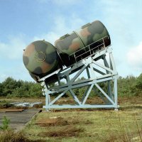 Глушитель для орудия САУ M109 

Он был сделан потому, что полигон со временем оказался в окружении растущих населённых пунктов, и было необходимо защитить их от грохота при испытаниях боевой техники.