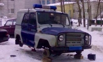 Такое чувство, что у младшего брата отобрали и отдали старшему :)