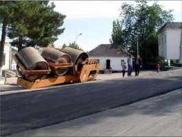 Каток дрифтовал срываясь от ДПС.