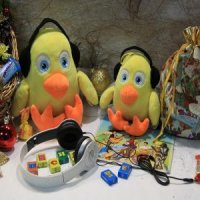 Моя жена тоже работает в Сбере, и вместе с этой книгой прилагался сладкий подарок вот такой.