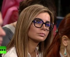 Самые красивые девушки с пресс-конференции Владимира Путина