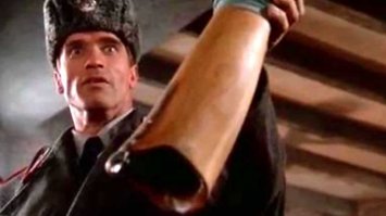 Сможете найти недостающие ноги девушки на этой фотографии?