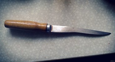 у меня есть старинный меч от великого мастера Ножато Кухоняси, прекрасно режет колбасяо