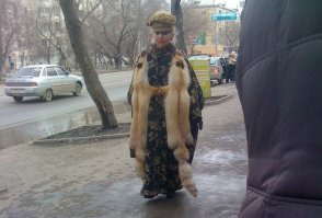 Она мне вот кого напомнила. Не удивлюсь, если это одна и та же. Ну или сёстры... по разуму