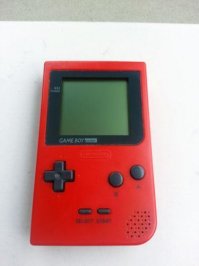 У меня тоже такой был, красный. Потом уже advance появился, уже цветной. NFS там проходил)