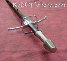 И чё? Больше интересно было бы про великие завоевания внешние Японии, как они скажем своими не превзойденными саблями на право и на лево пластают рыцарей в миланских доспехах, например как поляки при Грюнвальде.  Вот бы было круто услышать, реальная японская сабелька против обычного рыцаря Священной Римской империи одноименного 15-го века, ну или хотя бы кого ни будь сопоставимого по вооружению и латам. А так все это, без конкретных примеров непобедимости японской сабли по говеным обычным Европейским доспехам там, ну или на худой конец по тяжелым Мамлюкам - не интересно, нет главного.  Вот в школу рейнского меча и мечников верю. В Польских рыцарей и Грюнвальд-Таннеберг блин просто легенда. Чешские сиротки - круть. Шведские рыцари - 30 летняя война блин ух замес... Испанские терции - испанская сталь, пехота прошибающая латников которых аркебузы не берут.  А вот в то, что японская сабелька самая сабелька из всех сабелек - хочу увидеть адекватную картинку, вот этой самой сабелькой да по рейнскому шлему - горшку, а ответик в зад ниндзе рейнским мечом с балансиром у кисити, так, что можно было и проколоть панцирь и в глазницу острием идеального - эталонного лезвия воткнуть и дурака без лат располосовать одной рукой до жопы.