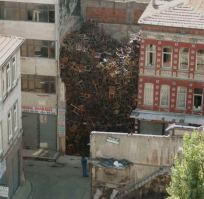 Спички так и чешутся.