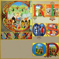 тут зачастую эффект первого прослушивания бывает решающим... вот этот альбом - лучший и всё... с музыкой вообще объективным быть трудно... но в этом и кайф - всем нравится разное, а разнообразие вещь, позволяющая воспринимать жизнь во всей её красе...
вот, например, мои пять фаворитных альбомов... спорно? да, спорно... но эта пятёрка - не набор икон, а отражение моих сегодняшних чаяний и настроений...