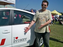 Это тоже Сидней в наши дни.На фото я,как главная достопримечательность... )))