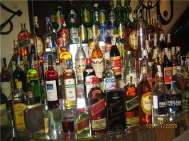 Безграмотные ромми, не в курсе чем белочку привлечь.