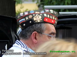 Люди в позитивных шапках, спасибо, что поднимаете настроение зимой!