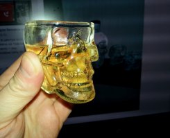 Ну я вот апосля рабочей недели предпочитаю из такой хряпнуть...