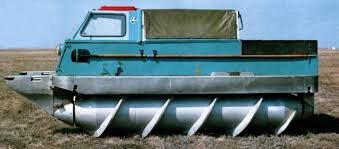 Далеко не все из этого списка фантастика, вот например, шнекороторный вездеход, машина уникальная по ходовым качествам, проберется даже там, где вязнет гусеничная техника. Использовался в геологических экспедициях и в спасательных операциях