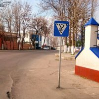 Напомнило. Думаю такой знак вписался бы в этот фильм :)