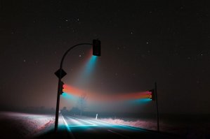 А за углом гаишник
-Вы проехали на красный.
-Но там ещё горел зелёный и желтый.
-О, так Вы ещё и на желтый проехали.