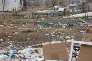 Причем тут курортный рай? У нас в стране не лучше и не курорт тут виноват,а скорее моральный облик! Это воспитание такое!