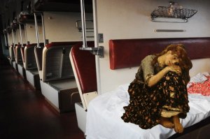 Да в ней цыплят вырастешь пока доедешь