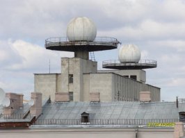 Здание спецсвязи фсо в Москве на Большом Кисельном переулке. Это чудовище очень "гармонично" смотрится среди исторической застройки.